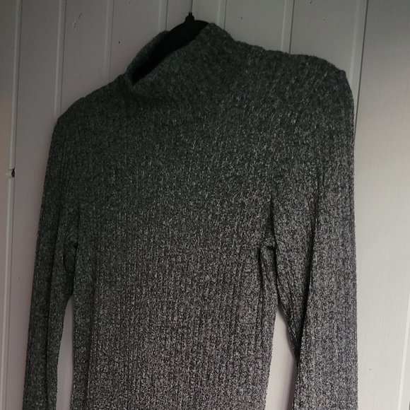 WILFRED Buswell Ribbed Mock Turtleneck - Picture 8 of 9